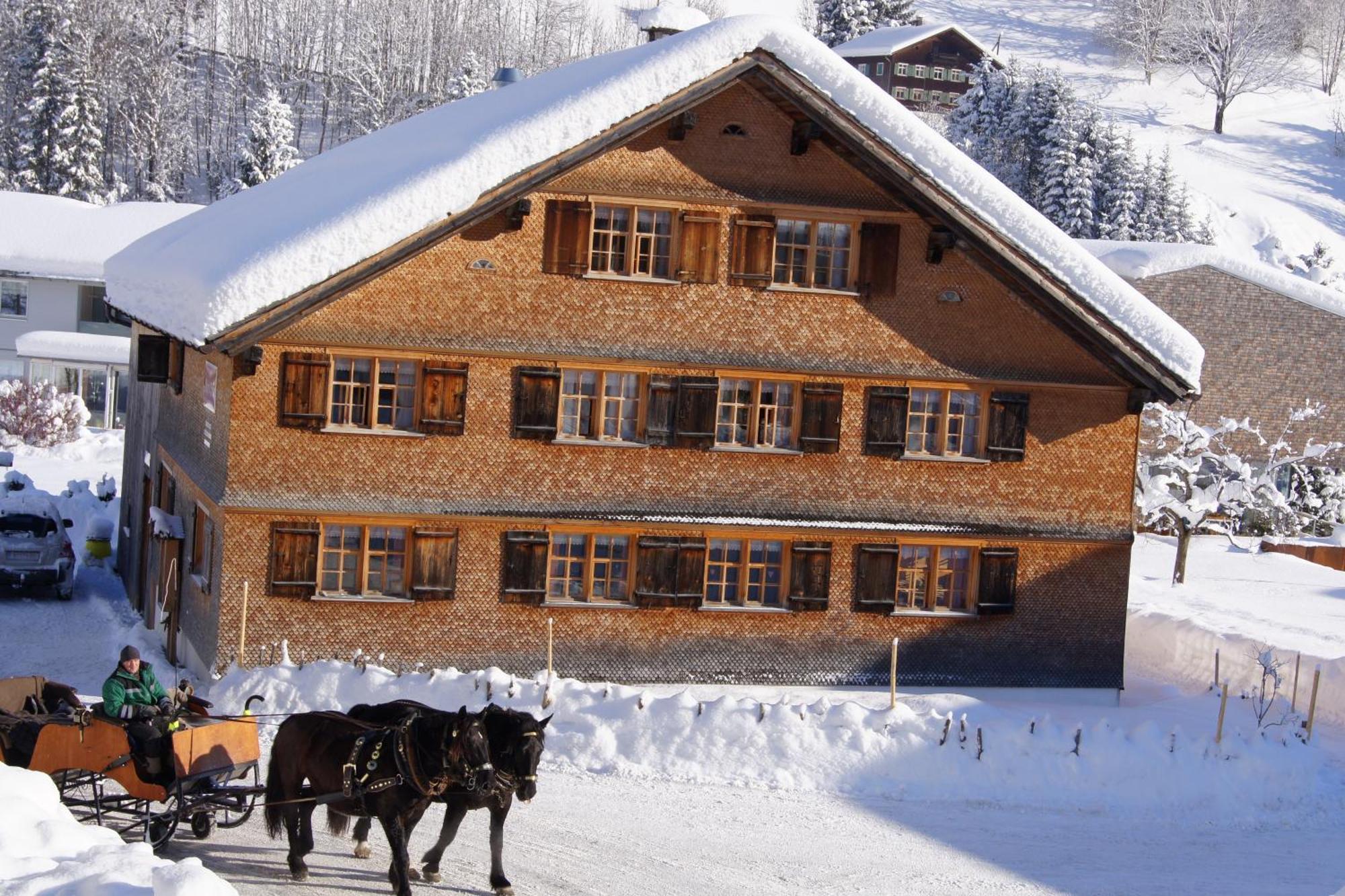 Hotel Naze'S Hus Mellau Exterior foto