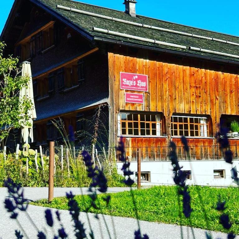 Hotel Naze'S Hus Mellau Exterior foto